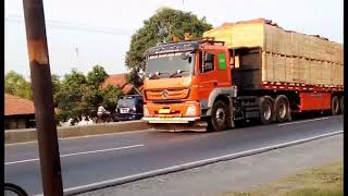 TRUK TRUK INDONESIA yang melintas di jalan raya pantura pekalongan [upl. by Ayama650]