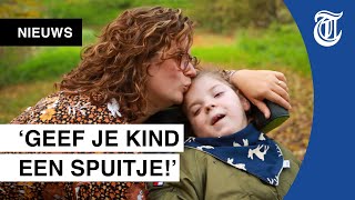 Zeldzame genafwijking ‘Mirthe 8 denkt als een baby’ [upl. by O'Reilly]