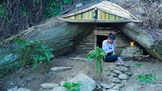 Camp despite heavy rain  Bushcraft wilderness survival shelter [upl. by Caneghem]