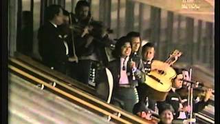 QUETA JIMÉNEZ LA PRIETA LINDA quotUN RIO CRECIDOquot Y quotMI TIERRA MEXICANAquot EN EL ESTADIO AZTECA [upl. by Starbuck825]