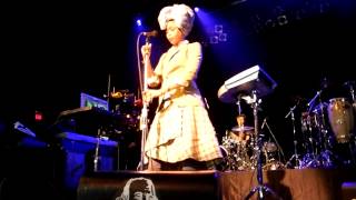 Erykah Badu quotRim Shot Livequot  The Electric Factory 030213 [upl. by Ardisj]