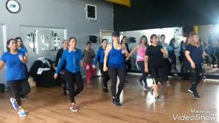 Fito Olivares La gallinita remix Coreografía Carolina Zumba [upl. by Asseram]