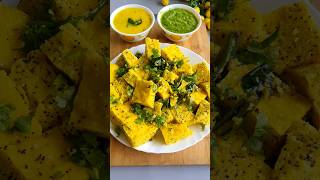 खमन प्रेमियों के लिए खास रेसिपी – वाटीदाल के खमन बनाना सीखें  Surti Khaman Recipe  shortvideo [upl. by Ylelhsa]