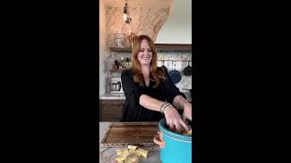 The Pioneer Woman  Ree Drummond  Ree Drummond Cooking  Cooking Apple Butter in My Slow Cooker [upl. by Nickola]