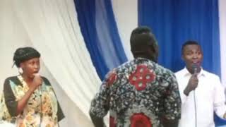 TRADITIONAL PRAISE BY AKINWALE DAVID [upl. by Laup]