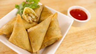 Easy Curry Puff Recipe ThaiStyle Samosa กะหรี่ปั๊บ [upl. by Drapehs]