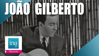 1963  João Gilberto dans quotDiscoramaquot  Archive INA [upl. by Sivet]