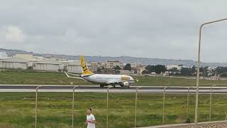 Buzz Air manoeuvering before Takeoff 🇲🇹 [upl. by Rudd]