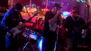 Lou Dog Band Sublime Tribute  STP Sublime Cover  Looking Glass 112710 [upl. by Shultz]