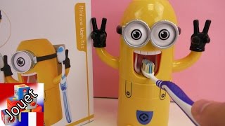 Les Minions Le distributeur de dentifrice Minions – Lavez vos dents avec un Minion [upl. by Helenka]