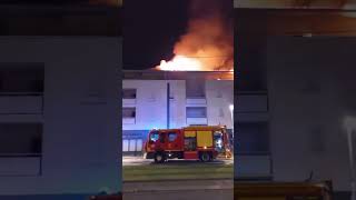 Feu toiture immeuble angers 2 [upl. by Madison304]