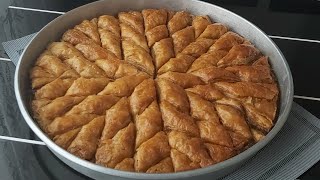 EN KOLAY BAKLAVA YÖNTEMİ BUDUR👌OKLAVASIZ 4 BEZE ILE 1 TEPSİ BAKLAVA YAPIYORUZ👌🎯 [upl. by Bywoods]