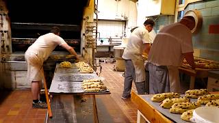 Legendäre Berliner Bäckerei mit Herz seit Kaiserzeiten  Berühmtes Deutsches Bäckerhandwerk [upl. by Olin]