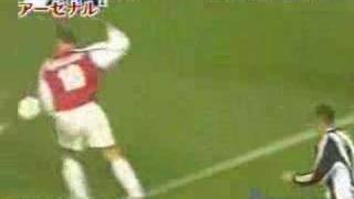 Amazing Bergkamp Dribble [upl. by Wunder553]