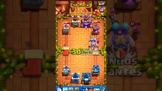 Victoria con BOLA DE NIEVE evolucionada clashroyale viralvideo viralvideo snow [upl. by Burner234]