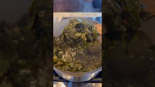 The Easiest Collard Green Recipe 🥬 foodie food shorts [upl. by Monia435]