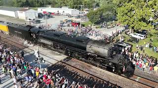 UP4014 Big Boy Departing Watseka [upl. by Atrebor294]