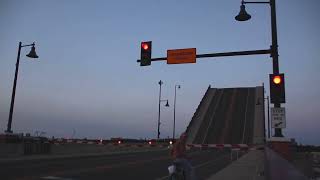 Sunset MapleOregon St Bridge Lift in Sturgeon Bay 82124 [upl. by Llenrahs]