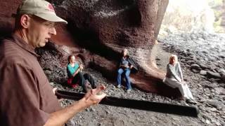 Daniel Oliver Bachmann Alphorn DIdgeridoo Oberton aus der Strandhöhle [upl. by Calie]