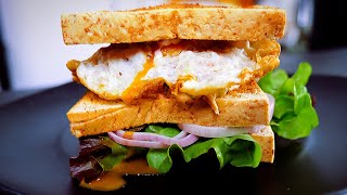 วิธีทำแซนวิส อกไก่ไข่ดาว สูตรลับจาก เชฟอร่อยมาก  Best Chicken Breast Sandwich Chef Aroimakk Recipe [upl. by Olson]