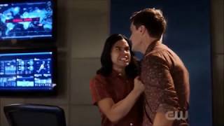 The Flash 5x02 Funny Moments  Caitlin and Ralph help Cisco get over Gypsy [upl. by Couhp220]