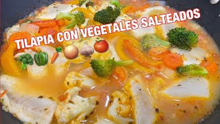 TILAPIA CON VEGETALES SALTEADOS EN RICA SALSA DE JITOMATE😋 [upl. by Rofotsirk]