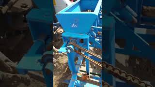 PQNK TECHNOLOGY COTTON SEED DRILL MACHINE [upl. by Anivram]