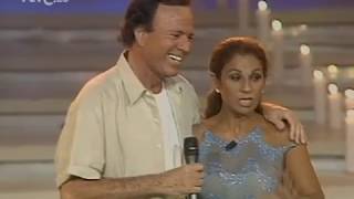 Julio Iglesias Gozar la vida amp Mal Acostumbrado 26 06 2000 RTVE es [upl. by Osicran]