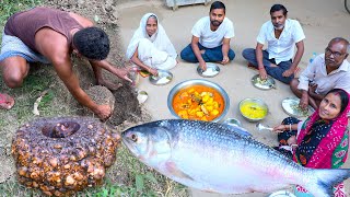 ওল কচু দিয়ে ইলিশ মাছের তরকারি  Elephant foot and Hilsha fish curry in Bengali village style [upl. by Dorsey]