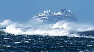 ¡Mira Lo Que Sucede Cuando un Barco Queda Atrapado en una Tormenta [upl. by Ladnyc]