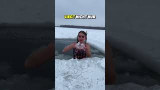 Eiskönigin im kalten Wasser ❄️🏊‍♀️ Würdest du es wagen [upl. by Carmela]