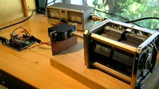 Automatic antenna tuner using an Arduino [upl. by Aehsel]