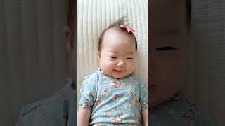 🥇50만 조회수🥇배고파서 울다 엄마가 말걸면 웃는아기🩷아기옹알이 koreanbabyvlog cute babbling [upl. by Nemsaj]