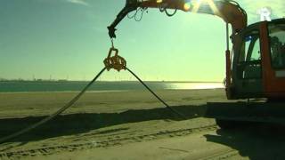 Tweede Maasvlakte voorzien van stroomkabels [upl. by Kalindi]