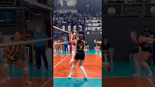 Caterina Bosetti skora 22 eşitliği getiriyor Vakıfbank  Fenerbahçe volleyball shorts [upl. by Nyrrat]