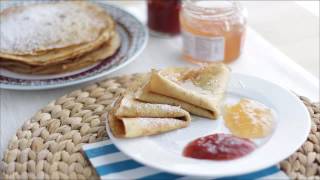 Crepes leggere senza glutine e senza lattosio  Ricetta dacile petitchefit [upl. by Dickman152]