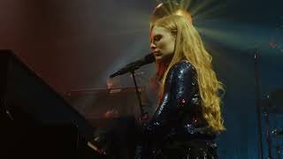 Freya Ridings  Face In The Crowd Live at The Apollo 💫 [upl. by Avek340]