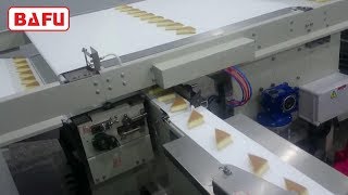 Aligner Feeder Flowpackautomated packaging of bars automated cake packaging line [upl. by Waldemar753]