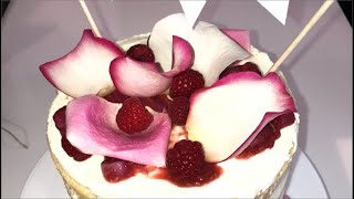 Muttertagskuchen Mandelbiskuit HimbeerLitschi MascarponeRosencreme 🌹 😍  kronetv COOKING STARS [upl. by Lura]