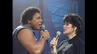 LINDA RONSTADT amp AARON NEVILLE  DONT KNOW MUCH LIVE  TOP OF THE POPS  91189 RESTORED [upl. by Aitetel475]