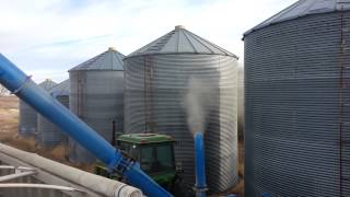 Loading grain into a superb with 5200ex grain vac Modified spout [upl. by Lehcir]