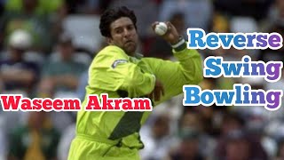 WasimAkramMostSkillfulBowlingWithTheOldBallAmazingReverseSwingBowlingbest bowling [upl. by Swee375]