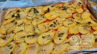 PIZZA SFOGLIA CON PATATE SALUMI E FORMAGGIO FILANTE [upl. by Loseff221]