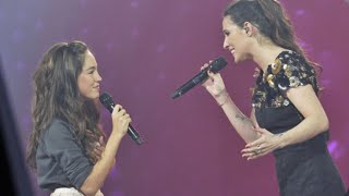 Malú y María Parrado  Ni un segundo La Voz Kids 2014 [upl. by Neelehtak]