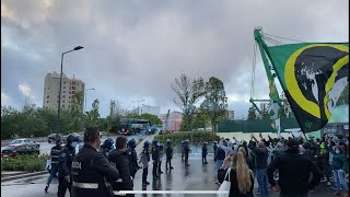 Receção dos adeptos ao autocarro da equipa do Sporting CP no jogo contra a BSAD [upl. by Stedt88]