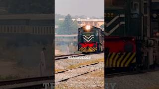 46dn Pakistan Express Passing KharianTrainologypakistanrailways trainspeed hitachi [upl. by Felisha]