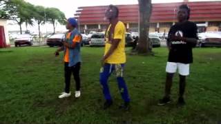 Franko coller la petite clip officiel [upl. by Enak786]