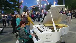 Open Piano Praterstern 😍 Super Stimmung 😊 [upl. by Alger919]