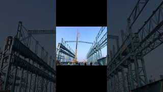 50m span beam liftingSteel structure installation [upl. by Stodder]