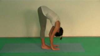 Corso di Yoga Padahastasana [upl. by Jandel]